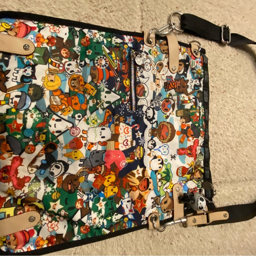 Lesportsac x Tokidoki Adjustable tote bag in vibrant colors and graphics!